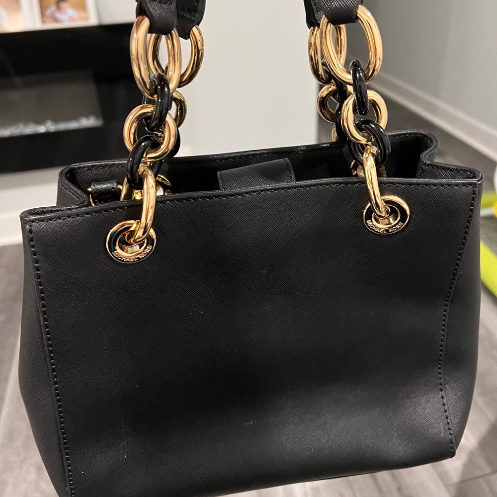 COPY - Michael Kors purse. Used twice maybe. In excellent condition.